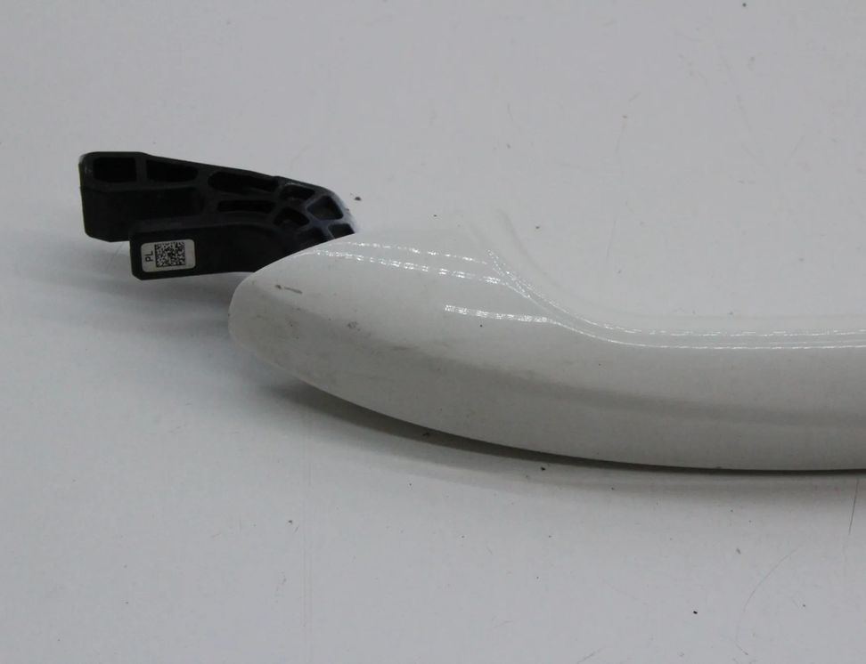 MERCEDES-BENZ A-Class W177 (2018-2024) Priekšējo kreiso durvju ārējais rokturis A0997601559 17994905