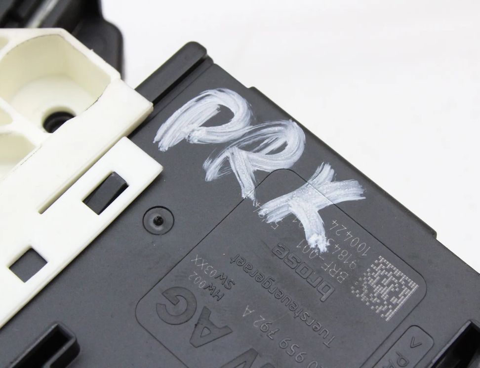 VOLKSWAGEN Passat CC 1 generation (2008-2017) Front Left Door Window Regulator 3C8837461J 18310004