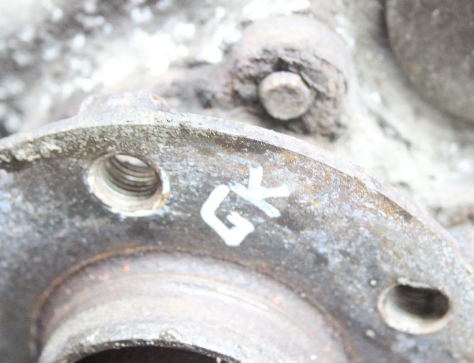 AUDI A4 B8/8K (2011-2016) Aizmugurējā kreisā riteņa rumbas vārpsta/stupica 8K0505431AR 22984225