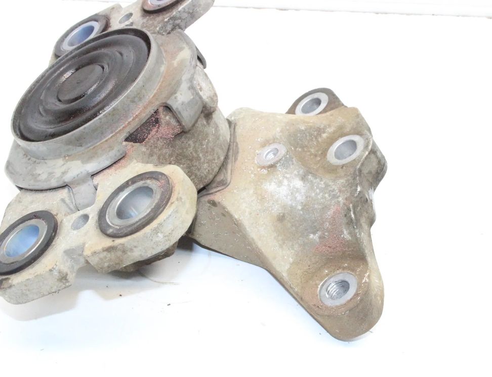 VOLVO V60 1 generation (2010-2020) Подушка двигателя левая 31401307 23705135