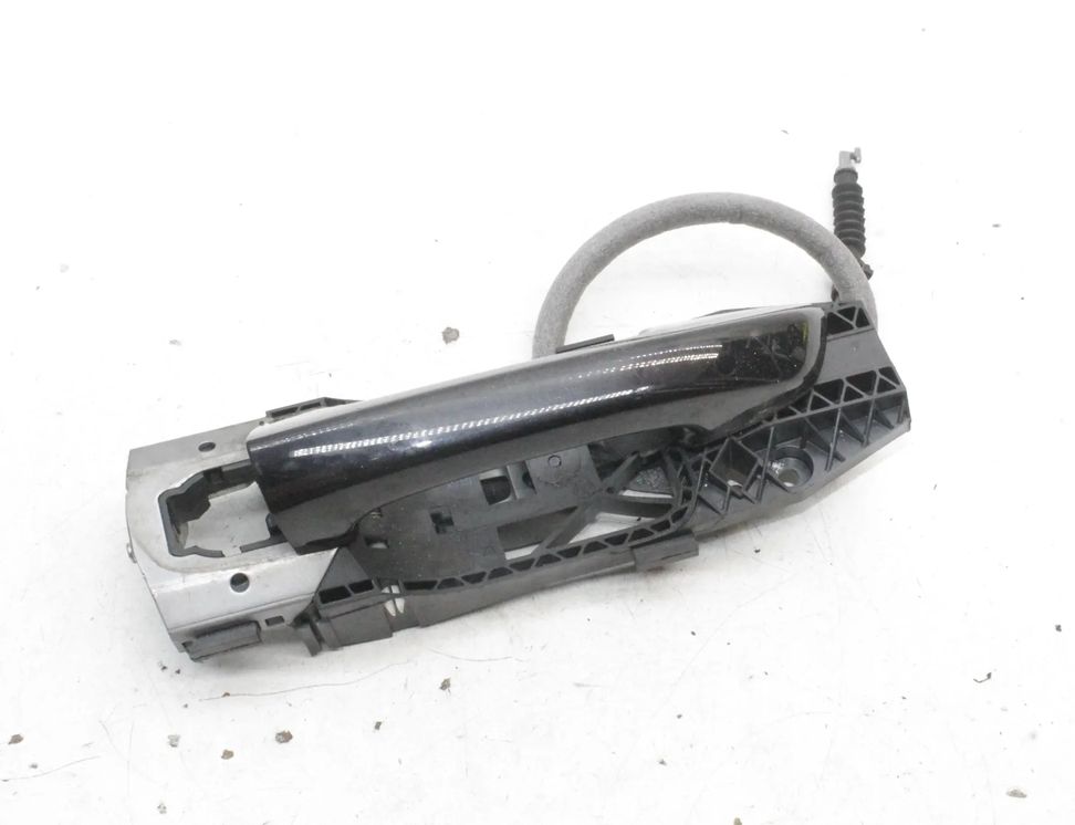 SEAT Alhambra 2 generation (2010-2021) Priekšējo labo durvju ārējais rokturis 5L0837885B 25714938