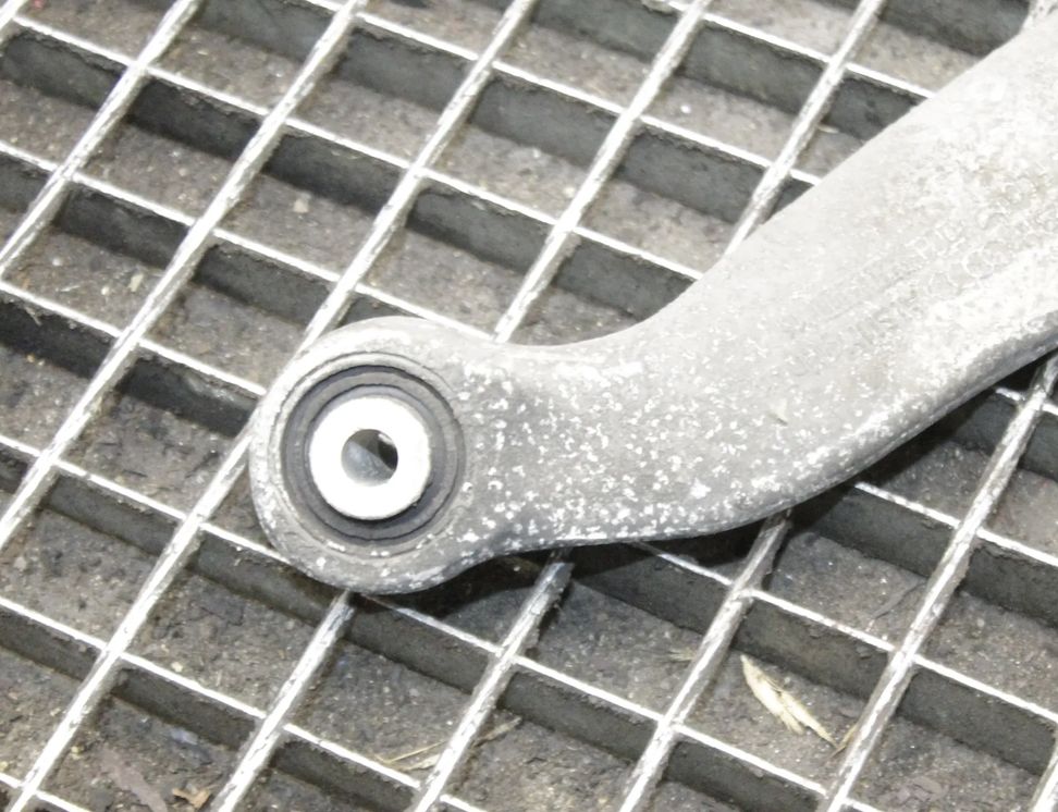 AUDI A7 C7/4G (2010-2020) Aizmugurējā kreisā svira/ričags 8K0505323H 25882547