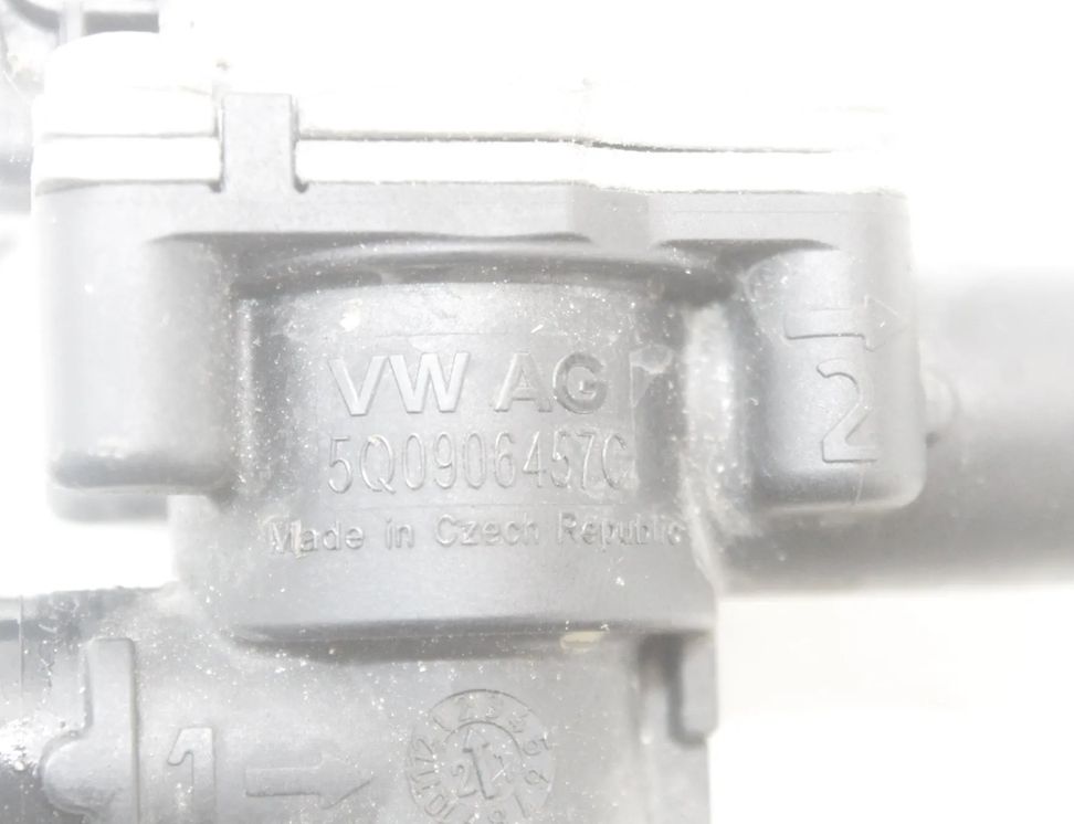 SKODA Octavia COMBI (2019-2024) Heating radiator valve 5Q0906457C 26030640