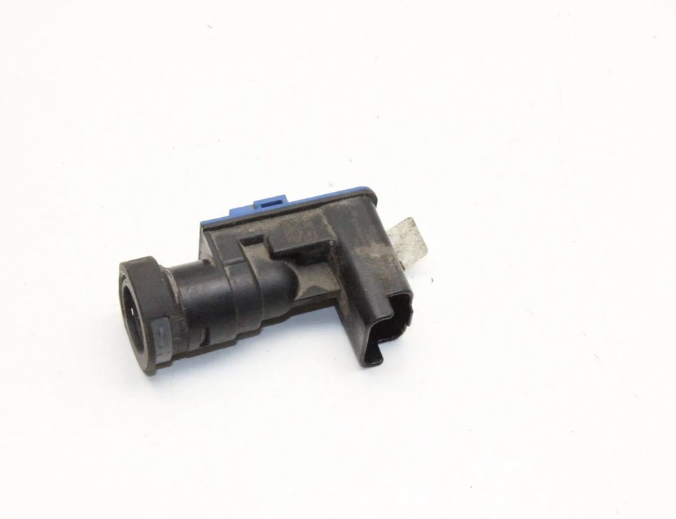 PEUGEOT 2008 2 generation (2019-2023) Вакуумный клапан 9677783780 26895091