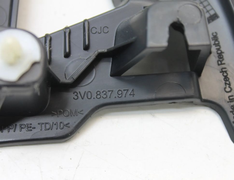 SKODA Superb 3 generation (2015-2023) Priekšējo labo durvju skaļrunis 3V0035411B 27414084