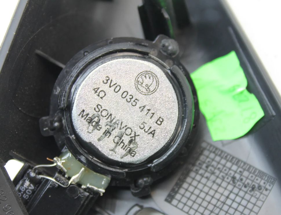 SKODA Superb 3 generation (2015-2023) Priekšējo labo durvju skaļrunis 3V0035411B 27414084