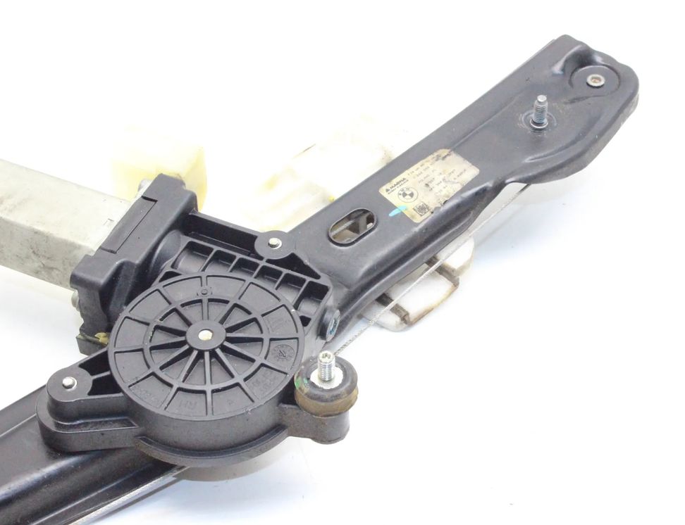 BMW 1 Series F20/F21 (2011-2020) Aizmugurējo labo durvju logu pacēlājs 7242556 28172923