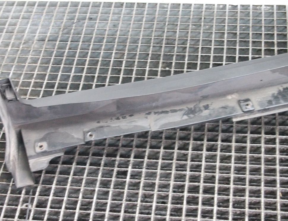 NISSAN X-Trail T32 (2013-2022) Kreisās puses dekoratīvā plastmasas sliekšņu uzlika 768514CE0A 29814022