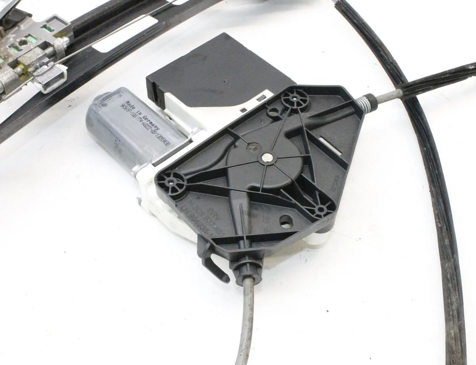 VOLKSWAGEN Passat CC 1 generation (2008-2017) Front Left Door Window Regulator 3C8959702 29836777