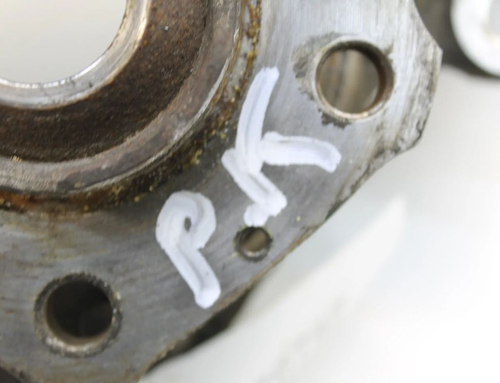 AUDI Q7 4M (2015-2024) Priekšējā kreisā riteņa rumbas vārpsta/stupica 4M0407241J 29950874