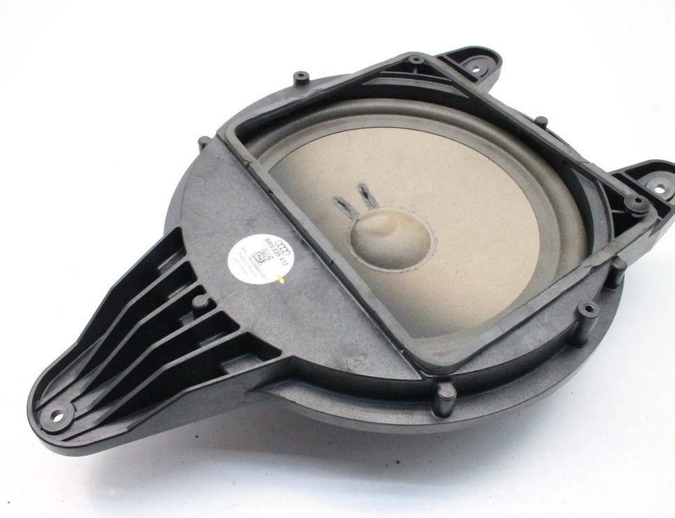 AUDI A4 B9/8W (2015-2024) Sabūferis 8W5035412 30100613