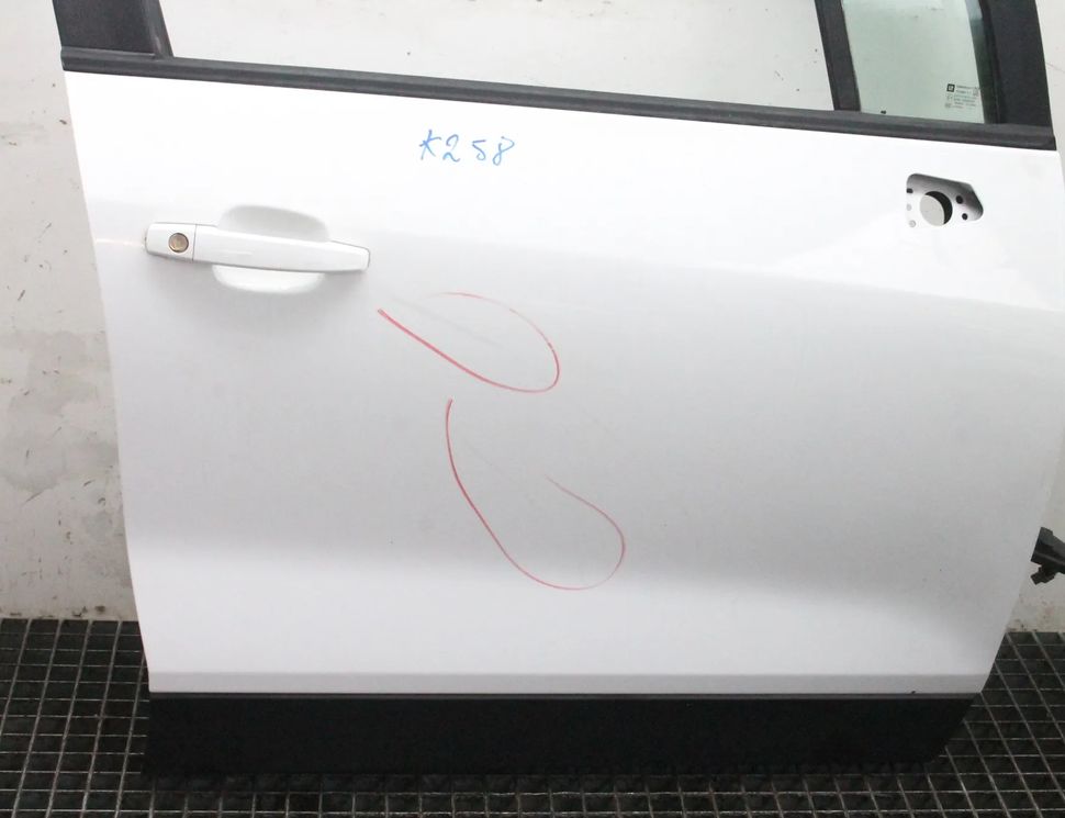 OPEL Mokka 1 generation (2012-2015) Front Right Door GAZ(40R) 31029753