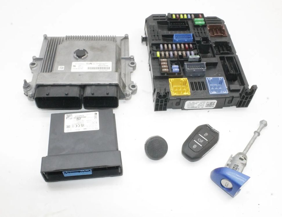 PEUGEOT 2008 2 generation (2019-2023) Комплект зажигания 9851418180,9855665080,9850435680 32756570