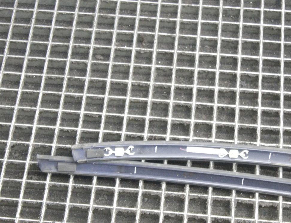 JAGUAR XF 1 generation (2011-2016) Right Side Roof Strip Trim 8X23-A50462-AF,8X23-A50463-AF 33057829