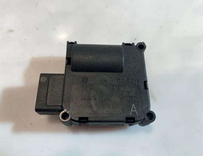 AUDI A6 C6/4F (2004-2011) Клапаны управления внутренним подогревом 0132801359,4F0820511A 18123715