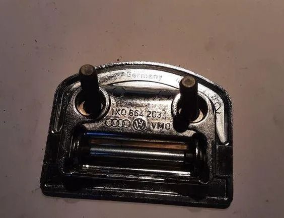 AUDI A7 C7/4G (2010-2020) Другие внутренние детали 1K0864203 18126566