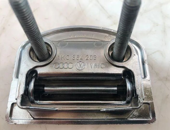 AUDI Q7 4L (2005-2015) Citas salona daļas 1K0864203 18126567