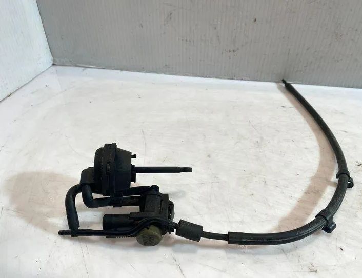 VOLKSWAGEN Passat B6 (2005-2010) Solenoid Valve 1J0906283C 18127875