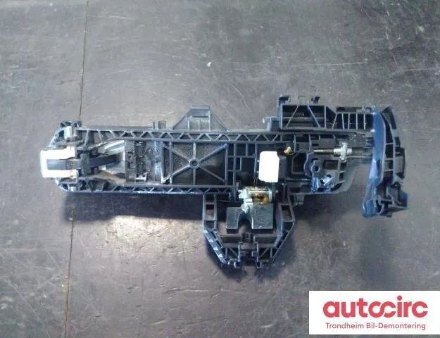 MERCEDES-BENZ E-Class W212/S212/C207/A207 (2009-2016) Наружная ручка передней левой двери a2077600240,a2047600270,a2047601234 30834231