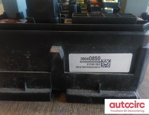 OPEL Astra K (2015-2021) Блок предохранителей 39040850,812461952,39107276 30839700