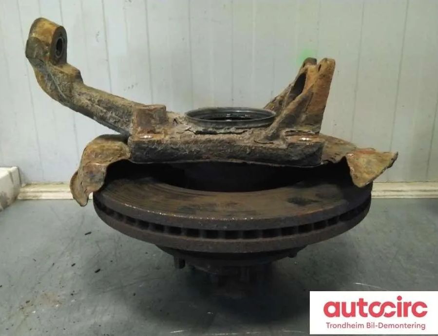 TOYOTA Hiace H50/H60/H70/H80/H90 (1982-2007) Priekšējā kreisā riteņa rumbas vārpsta/stupica 43202-26030,4320226030,4351139015 30850044