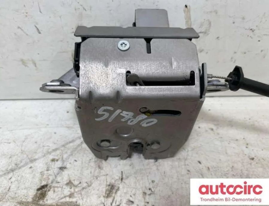 VOLVO XC70 2 generation (2000-2007) Aizmugurējā bagāžnieka slēdzene 31333543,31440491 30860733