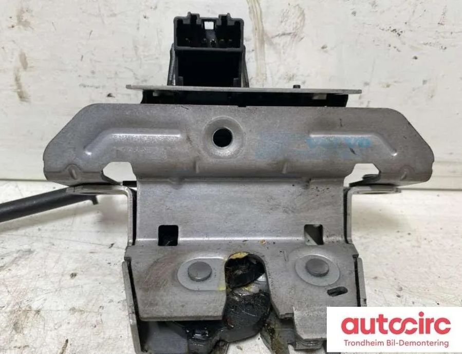 VOLVO XC70 2 generation (2000-2007) Aizmugurējā bagāžnieka slēdzene 31333543,31440491 30860733