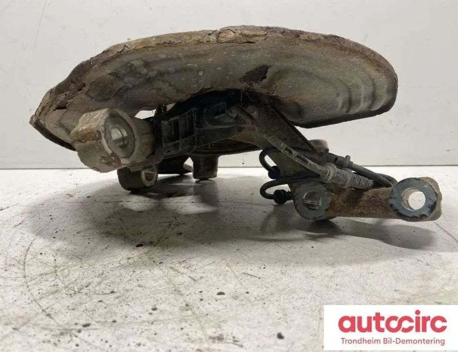 MERCEDES-BENZ B-Class W246 (2011-2020) Priekšējā kreisā riteņa rumbas vārpsta/stupica a2463320501 31676330