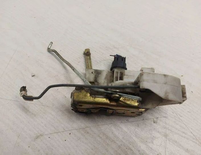 TOYOTA Avensis 1 generation (1997-2003) Priekšējo kreiso durvju slēdzene 62G03,006 24416259