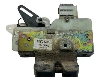 VOLVO V70 2 generation (2000-2008) Aizmugurējā bagāžnieka slēdzene 30716331,01043346003 24427496