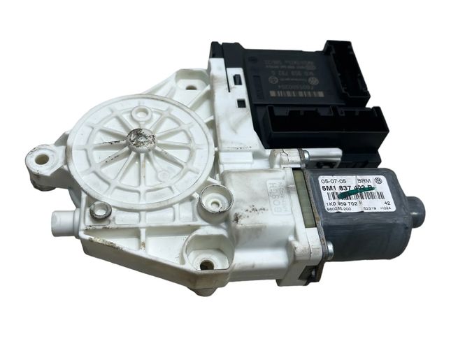 VOLKSWAGEN Golf Plus 1 generation (2004-2009) Front Right Door Window Control Motor 5M1837402B 25838795