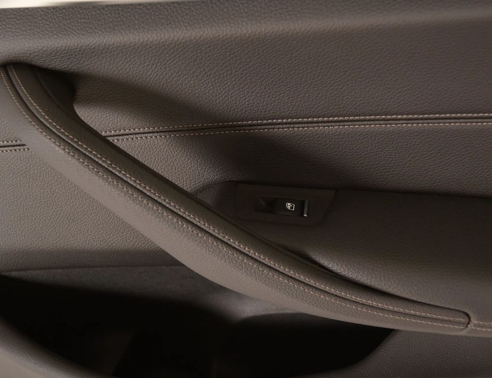 BMW 5 Series G30/G31 (2016-2023) Rear Right Door Panel 2845388 10830951