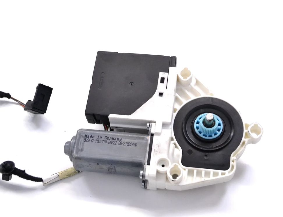 VOLKSWAGEN Passat CC 1 generation (2008-2017) Front Left Door Window Regulator Motor 3C0959792C 11571066