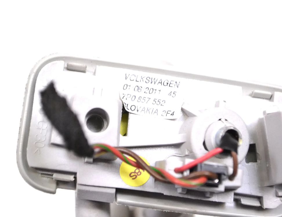 VOLKSWAGEN Touareg 2 generation (2010-2018) Защита от солнца правая 7P0857552 11737258