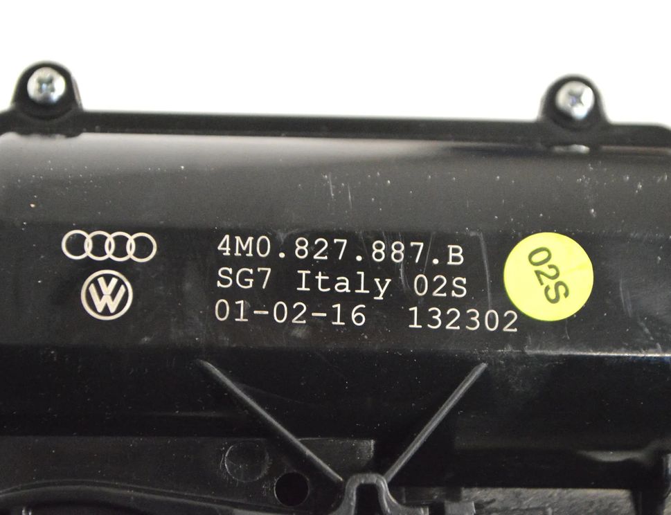 AUDI Q7 4M (2015-2024) Aizmugurējās bagāžas nodalījuma mīkstās aizvēršanas / soft close motorīts 4M0827887B 11812760