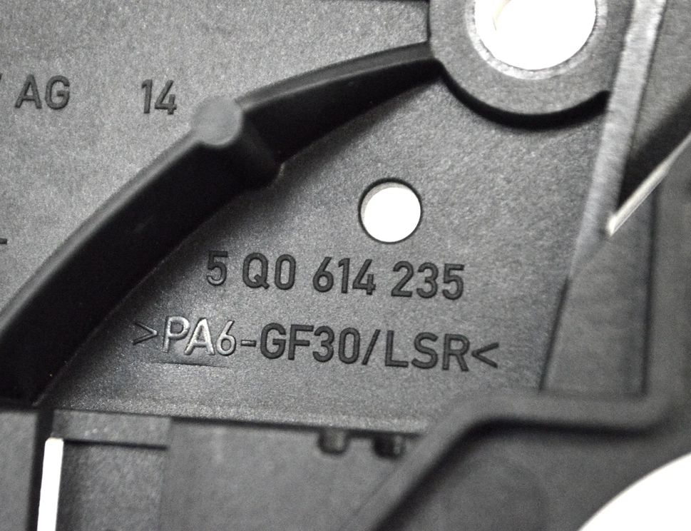 VOLKSWAGEN T-Roc 1 generation (2017-2024) ABS bloka turētājs 5Q0614235 13959987