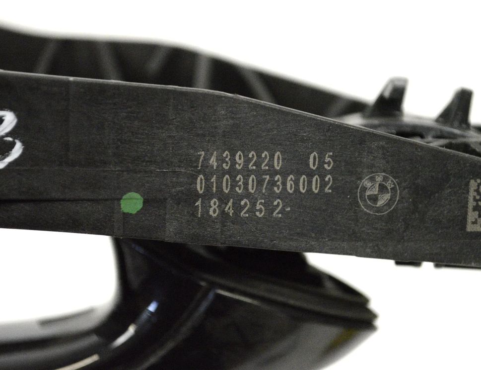 BMW 3 Series G20/G21/G28 (2018-2024) Aizmugurējo labo durvju ārējais rokturis 7439220 14571905