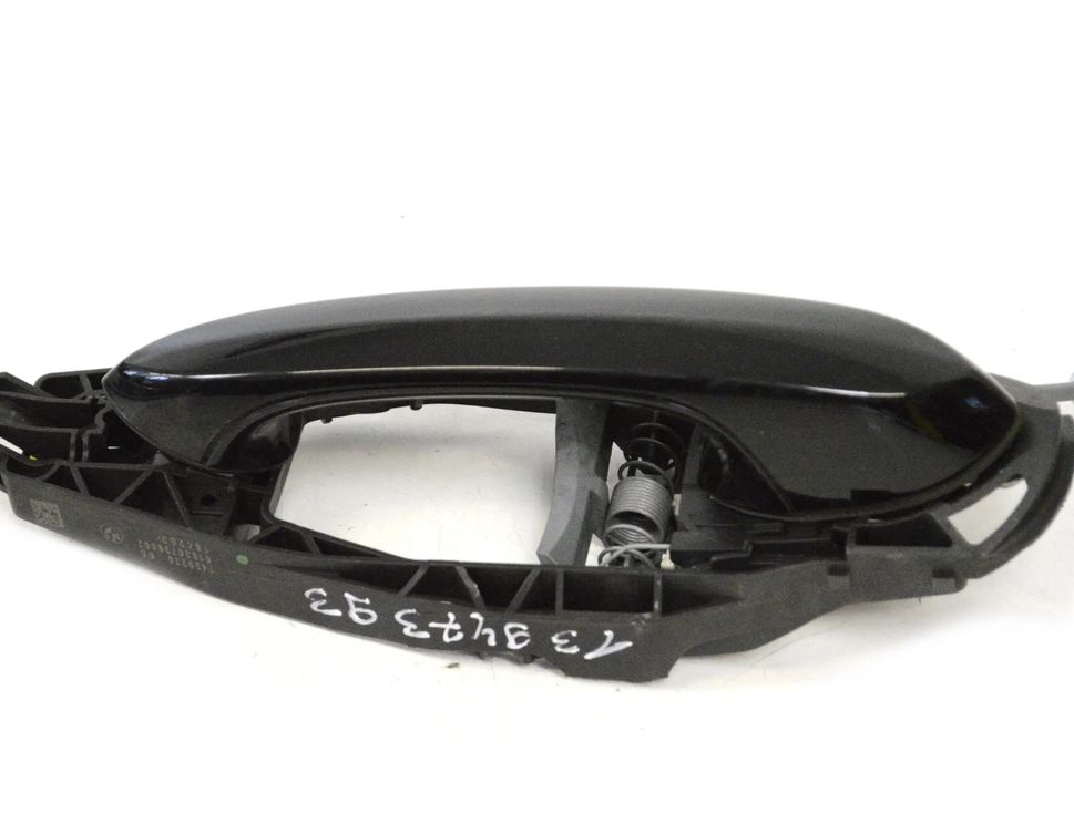BMW 3 Series G20/G21/G28 (2018-2024) Aizmugurējo labo durvju ārējais rokturis 7439220 14571905