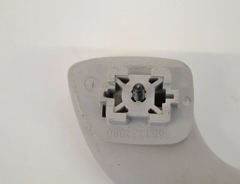 PEUGEOT 5008 1 generation (2009-2016) Priekšējais labais jumta rokturis 9681334080 1693135