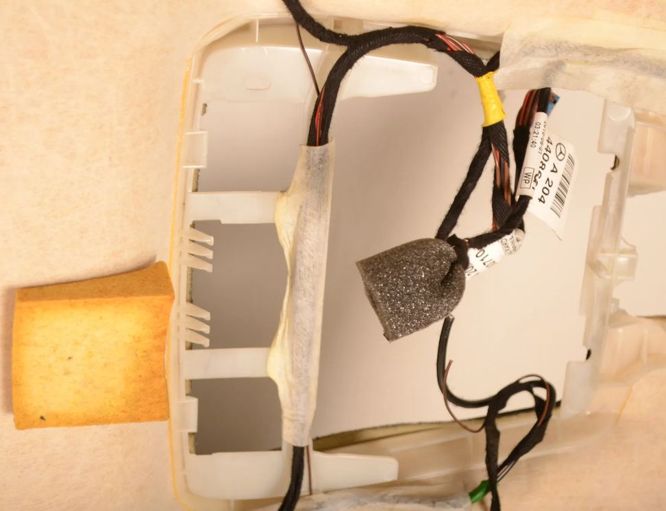 MERCEDES-BENZ C-Class W204/S204/C204 (2004-2015) Jumta apdare A2046900150 17197477