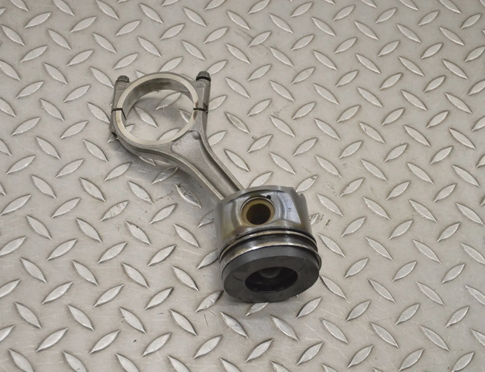 JAGUAR XJ 3 generation (X350) (2003-2009) Поршень 230805,006 18773246