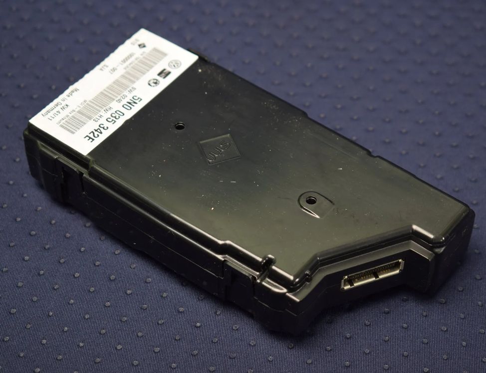 VOLKSWAGEN Beetle 3 generation (2012-2020) Mūzikas atskaņotāja papildu savienotāji (AUX / USB) 5N0035342E 2369061