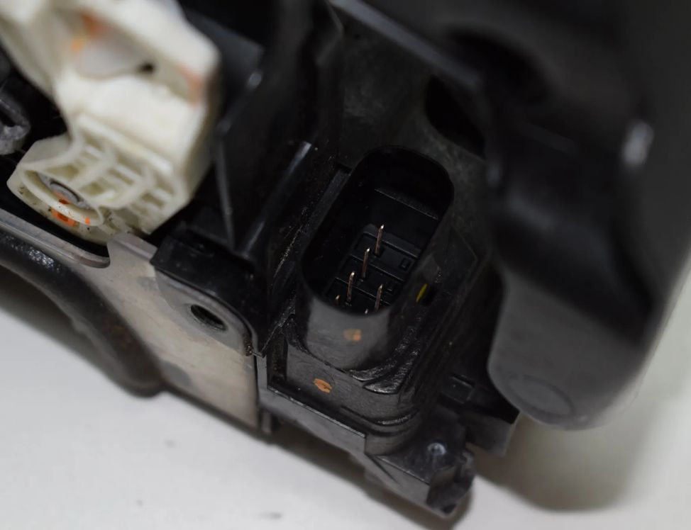 MERCEDES-BENZ C-Class W205/S205/C205 (2014-2023) Замок двери передний правый A0997202000 2393388