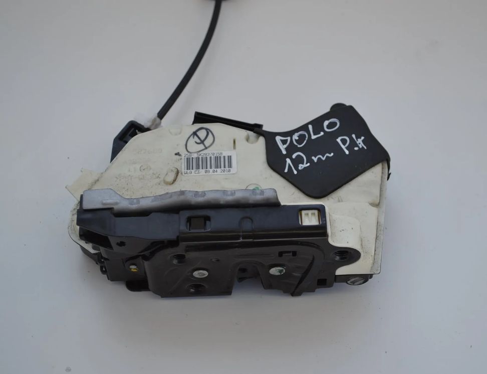 VOLKSWAGEN Polo 5 generation (2009-2017) Priekšējo kreiso durvju slēdzene 5K2837015B 2426399