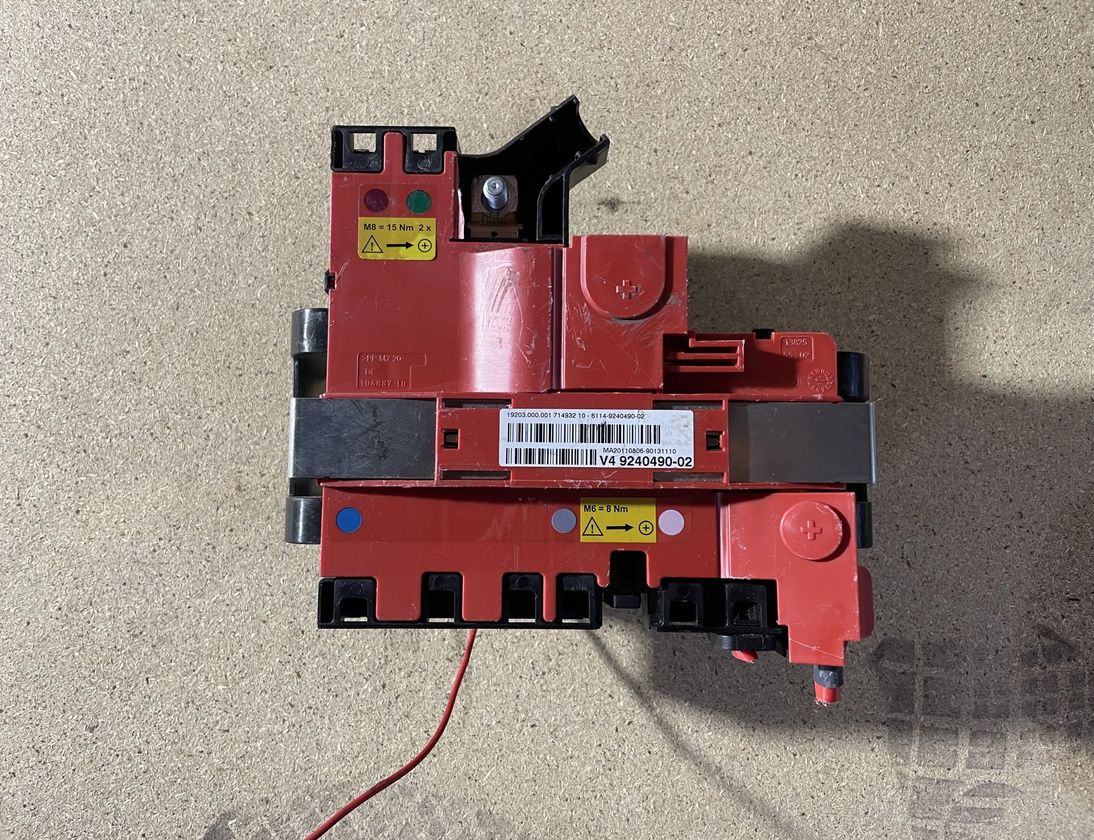 BMW 5 Series F10/F11 (2009-2017) Jaudas sadales kaste 9240490-02 30336150