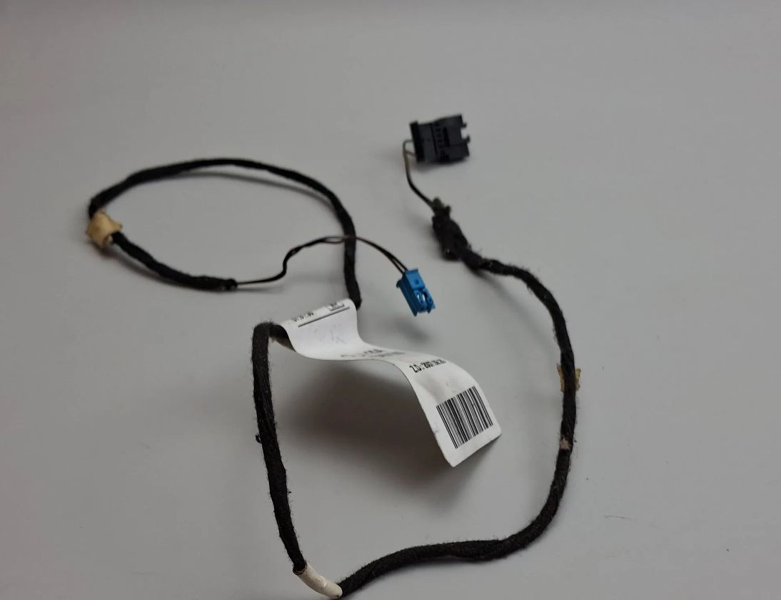 MERCEDES-BENZ E-Class W212/S212/C207/A207 (2009-2016) Kabeļi / vadi A2045401307 31559791