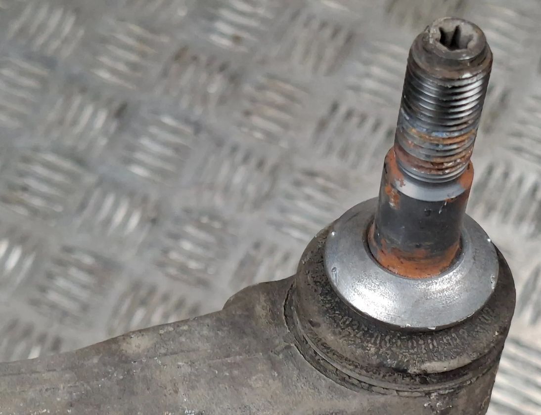 BMW 7 Series F01/F02 (2008-2015) Rear Right Arm 6082T6 31642447