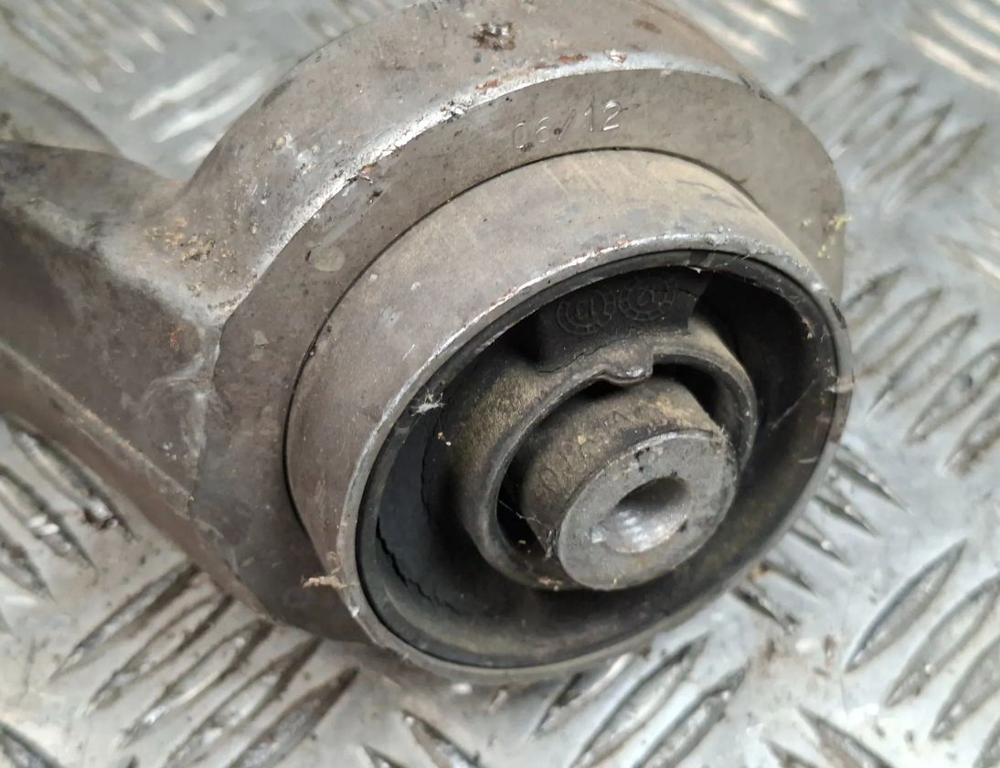 AUDI A7 C7/4G (2010-2020) Priekšējā kreisā apakšējā svira/ričags 4G0407695 31934912