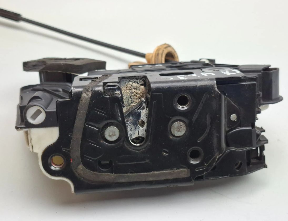 VOLKSWAGEN Golf 7 generation (2012-2024) Front Left Door Lock 5K2837015D 33015340