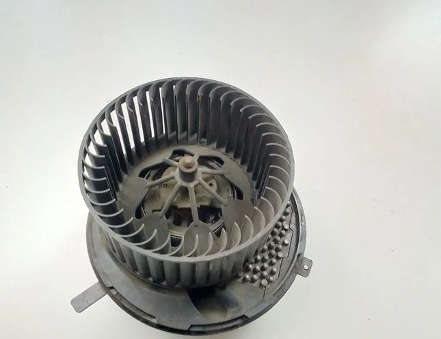 SKODA Octavia 2 generation (2004-2013) Электродвигатель вентилятора диффузора F998886K,1K1820015J 28488118